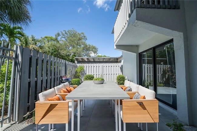 Foto del edificio - 17455 Overhill Dr