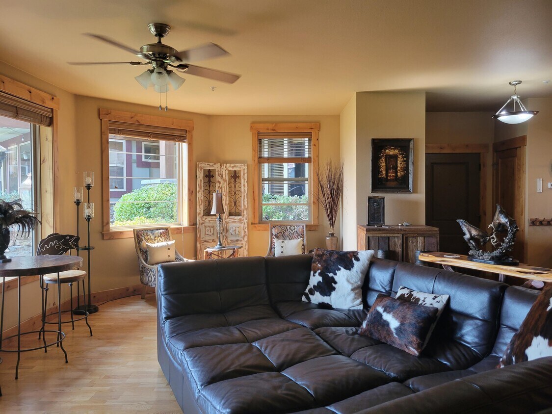 7175 U.S. 93 S, Lakeside, MT 59922 Townhome Rentals in Lakeside MT