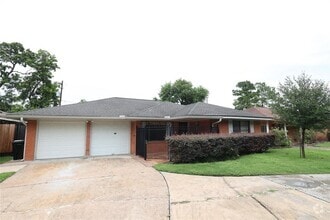Building Photo - 4018 Nenana Dr
