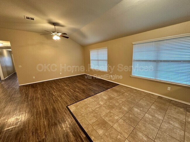 Building Photo - 12101 NW 133rd Terrace