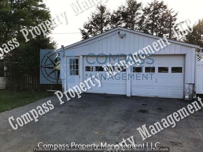 Building Photo - $1,295 - 3 Bed, 1 Bath Apartment - Paradise