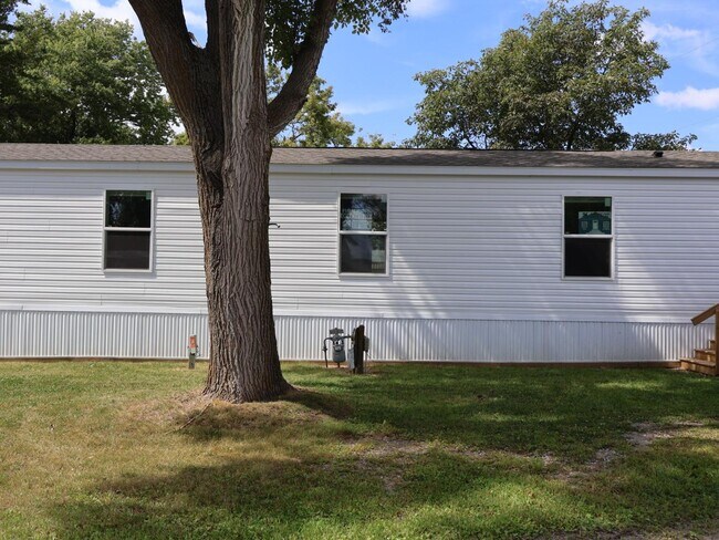 Foto del edificio - 5900 Osage Rd