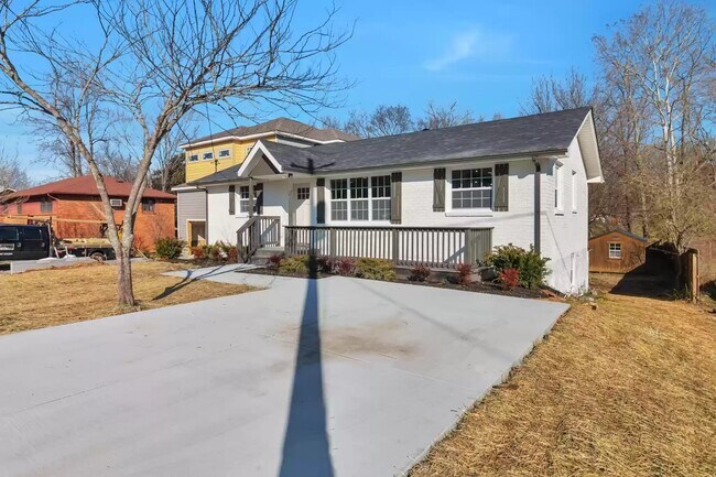 Building Photo - 231 Margo Ln