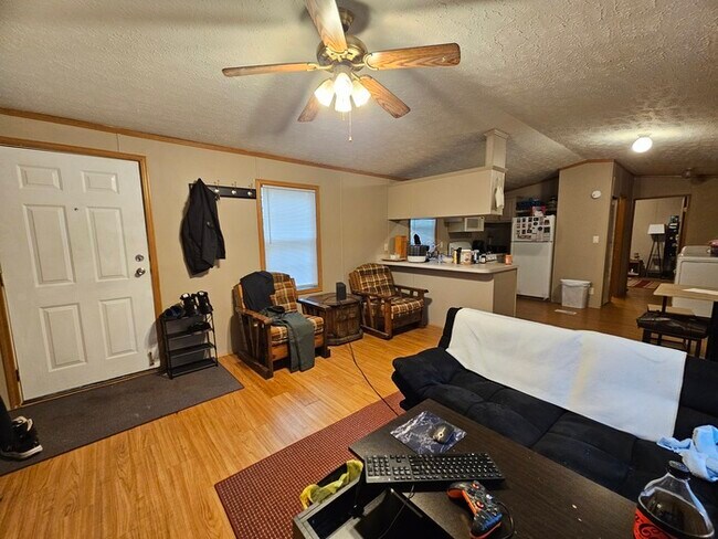 Foto del edificio - 126 Sunflower Ln