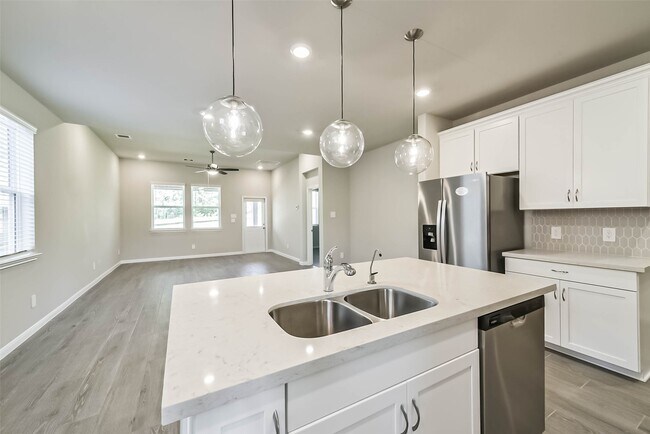 Foto del edificio - 19568 Stripe Hl Bnd