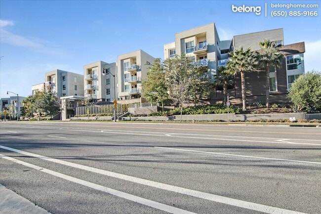 Building Photo - 12655 Bluff Creek Dr