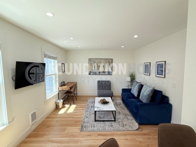 Building Photo - 14 Princess Ln