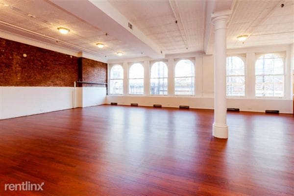 Building Photo - 117 Wooster St