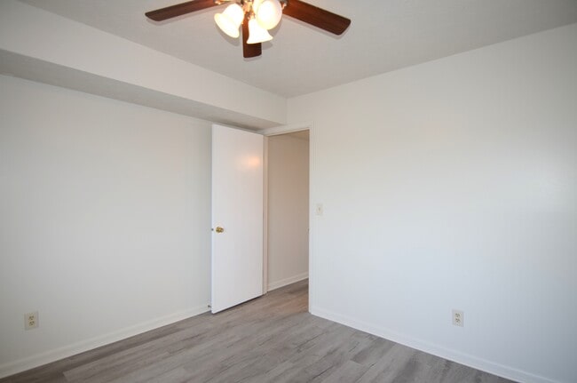 Building Photo - 11565 Regency Square Ct