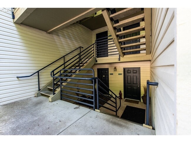 Building Photo - 5156 SW Multnomah Blvd