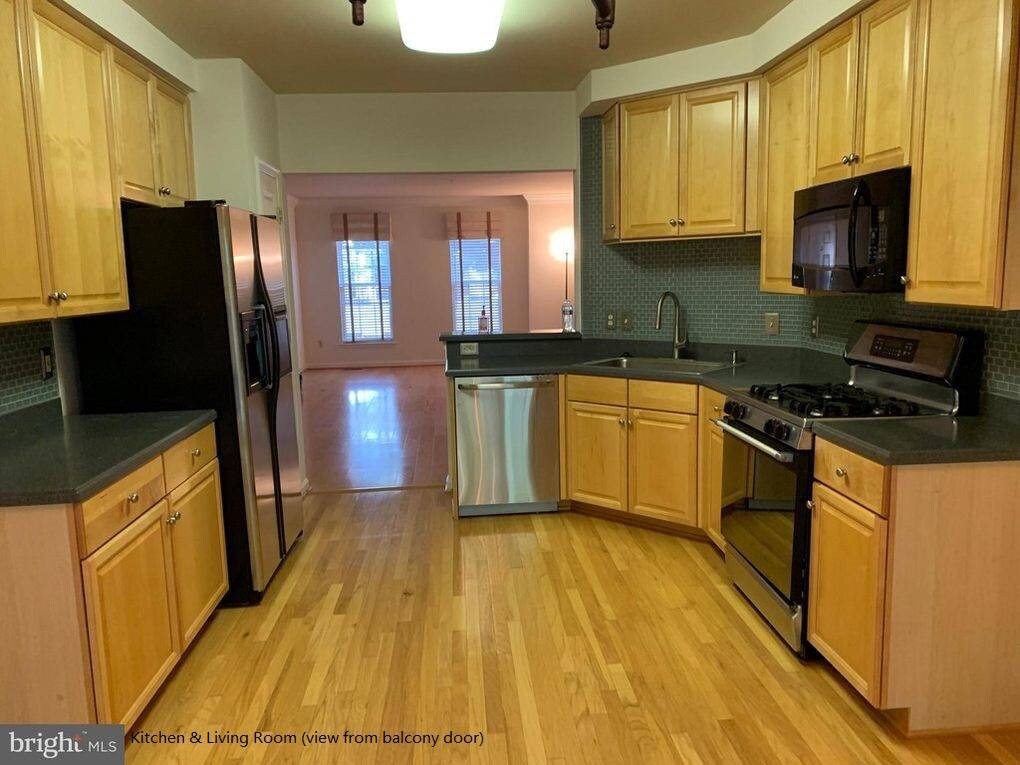 1591 Leeds Castle Dr, Vienna, VA 22182 Condo for Rent in Vienna, VA