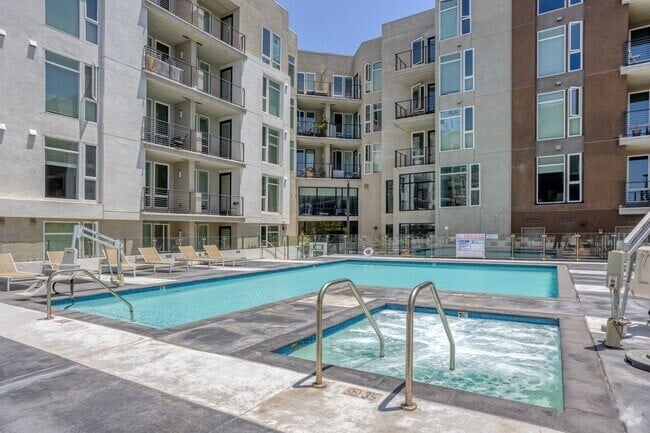 Building Photo - 30Sixty