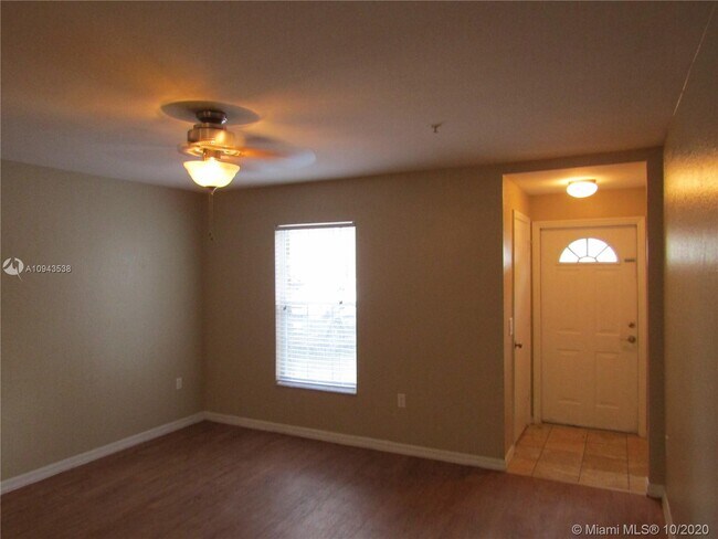 Building Photo - 4225 Heritage Cir