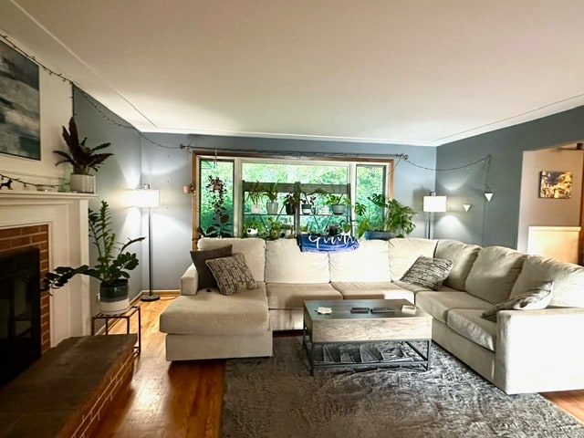 Foto del edificio - 2348 S Elm Dr