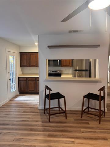 Building Photo - 2106 Rainbow Dr