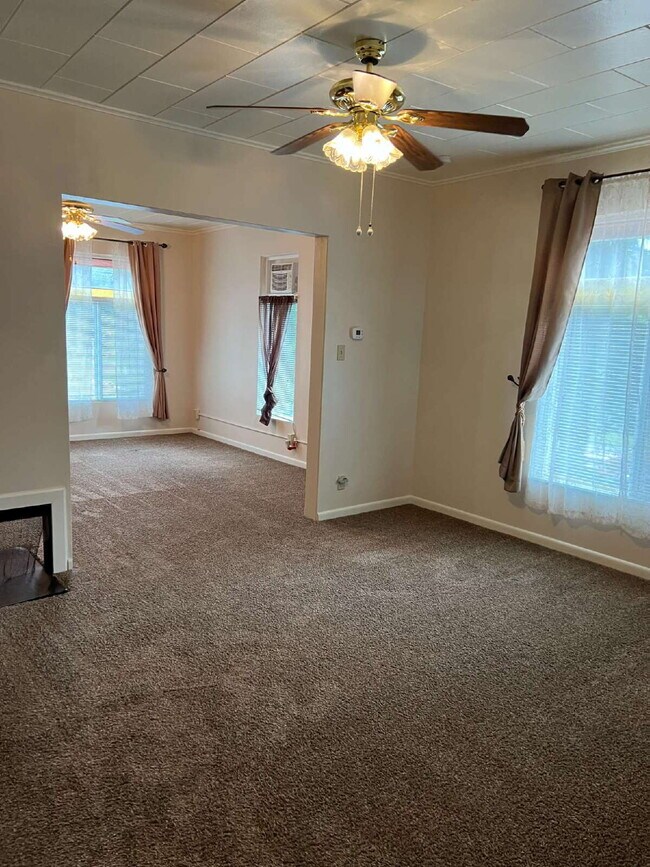 Foto del edificio - "Charming 2-Bed Oasis in the Heart of Moscow, ID – Cozy 764 Sq Ft Haven!"