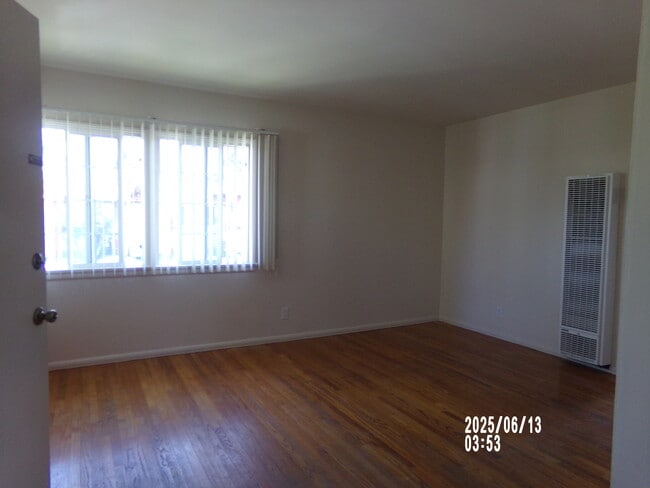 Building Photo - 11618 Riverside Dr