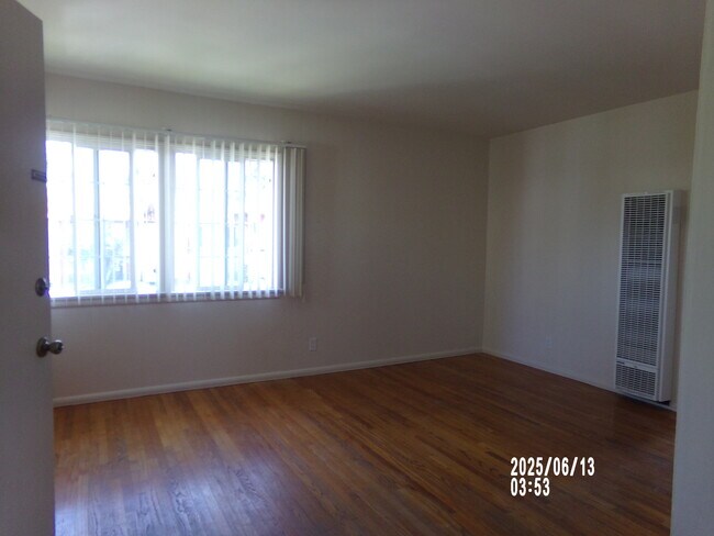 Foto del edificio - 11618 Riverside Dr