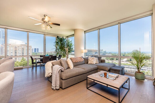 Foto del edificio - 1629 S Prairie Ave