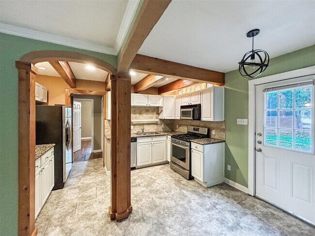 Foto del edificio - 805 Herndon Ln