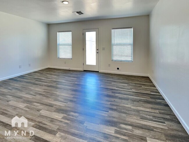 Foto del edificio - 9346 W Raven Dr
