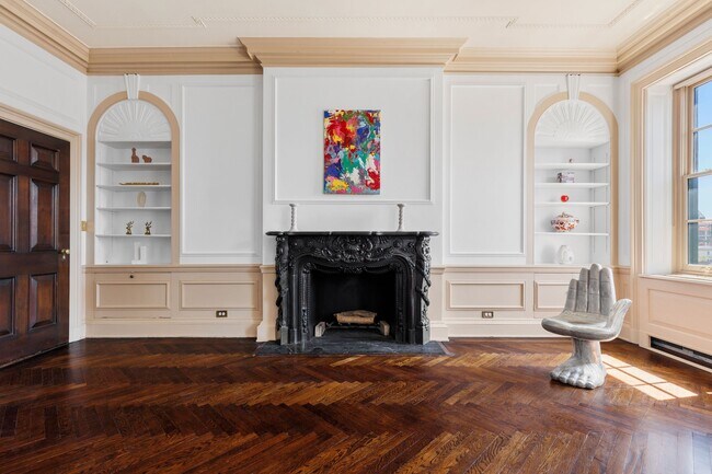 Building Photo - 1021 Park Ave