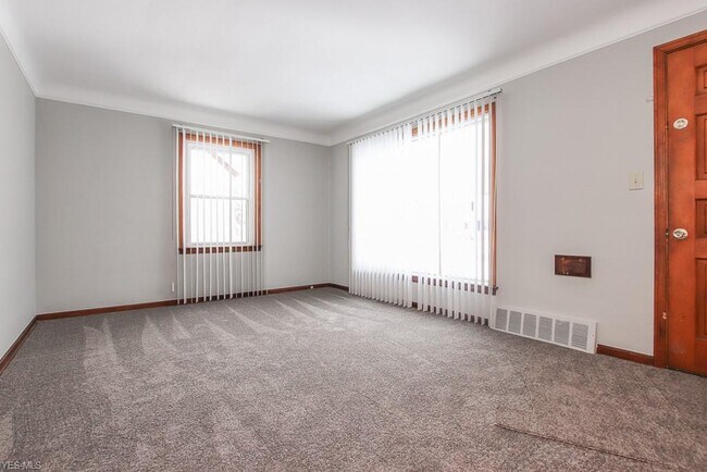 Foto del edificio - 13215 Hathaway Rd