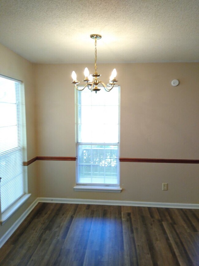 Foto del edificio - 4184 Arlington Rd