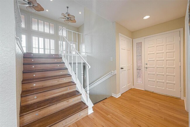 Building Photo - 411 Sailfish