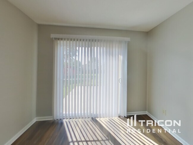 Foto del edificio - 3636 Black Locust Dr