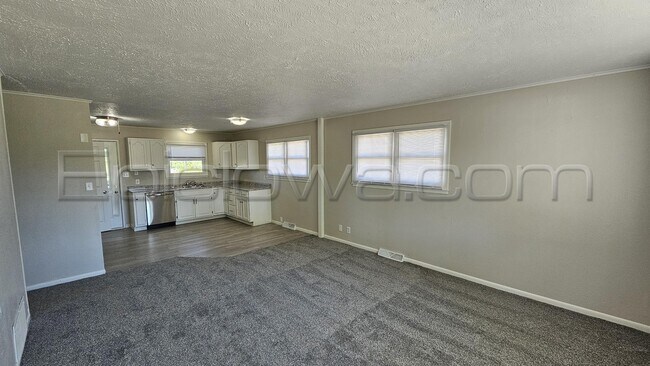 Foto del edificio - 1510 14th Ave SW