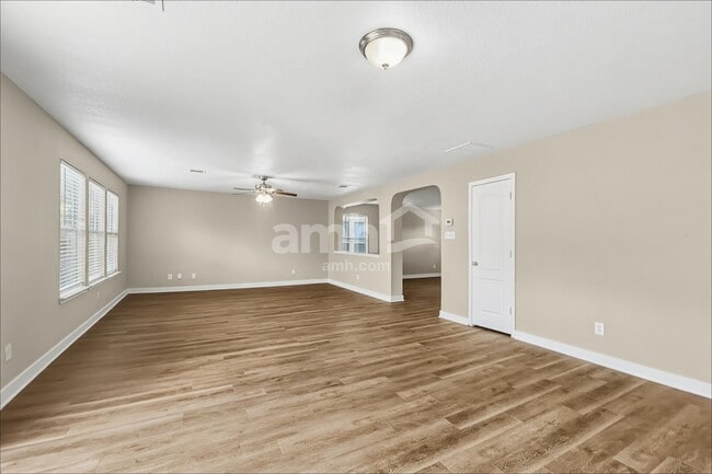 Building Photo - 7522 Drake Cyn