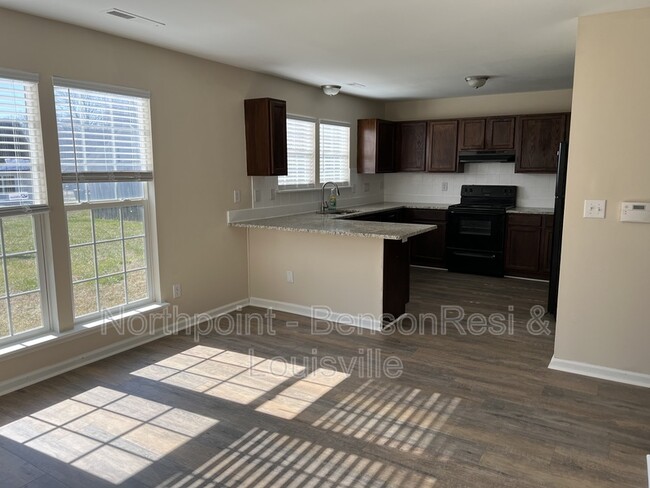 Building Photo - 7915 Bella Vista Ct