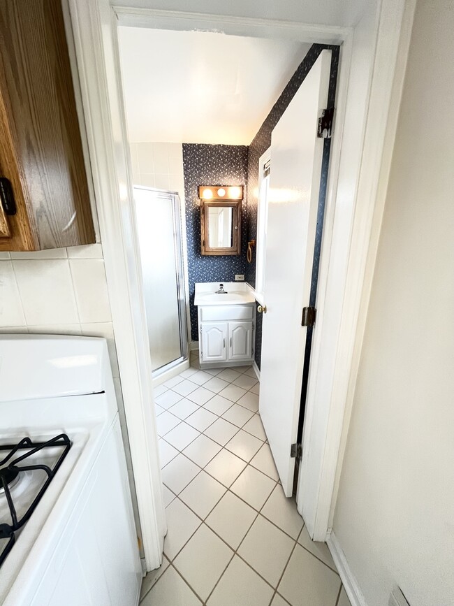 Building Photo - 1310 Wilmette Ave