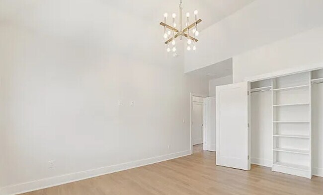 Foto del edificio - 445 Ramapo Valley Rd