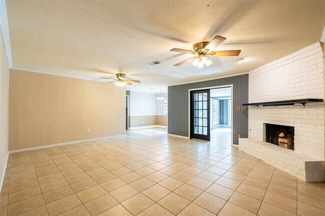 Building Photo - 1007 Northpine Dr