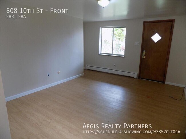 Building Photo - 808 10th St