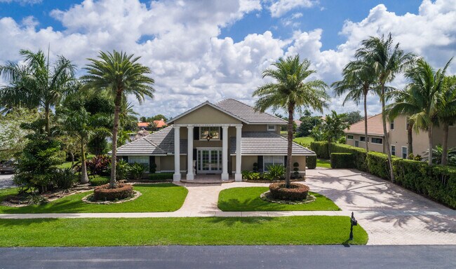 Foto del edificio - 2144 Henley Pl