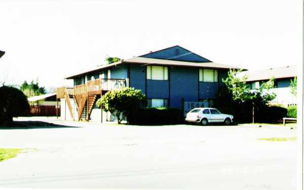 Building Photo - 1504 Valley Ave E