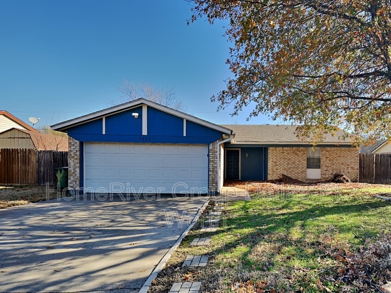 Primary Photo - 5223 Windy Meadow Dr
