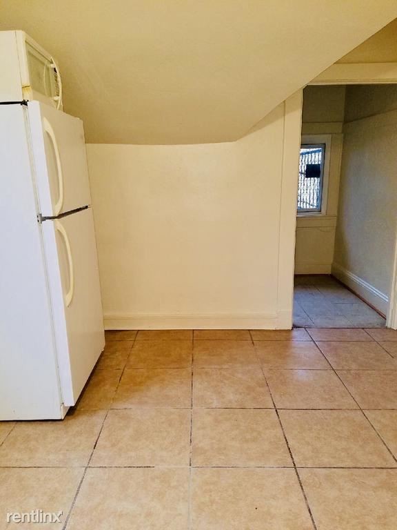 Building Photo - 2217 Elsinore Ave