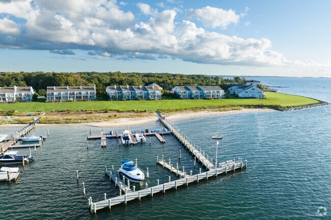 Building Photo - Cleaves Point Village Condominium