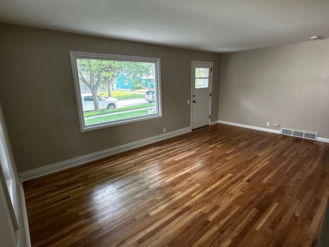 Foto del edificio - 3829 Tulane Ave