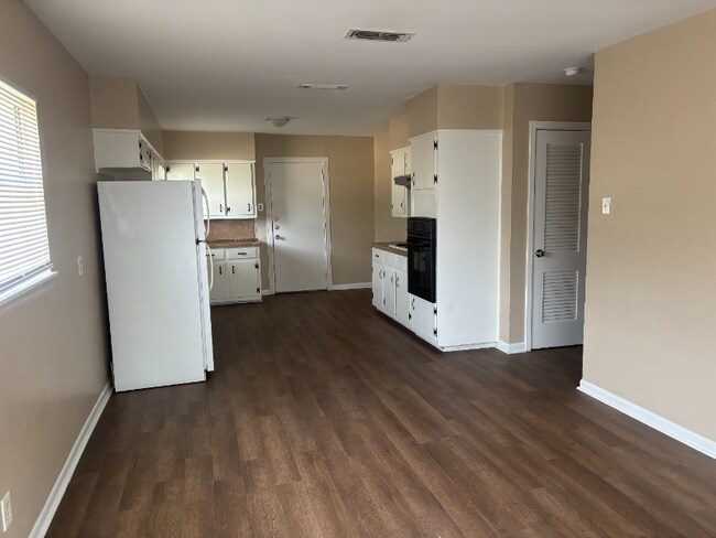 Foto del edificio - 1343 N 66th St
