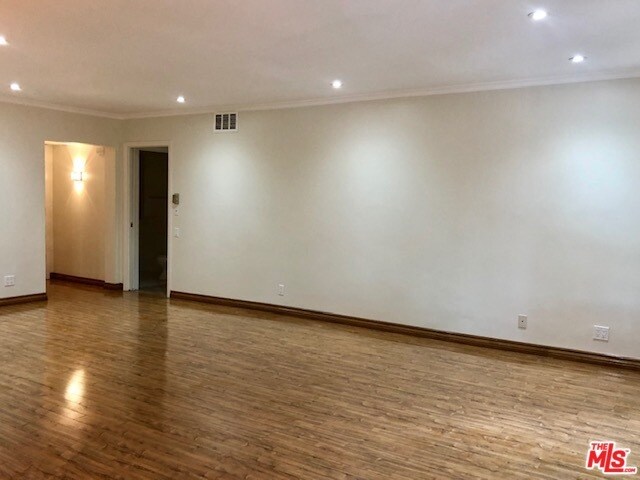 Foto del edificio - 1015 Kings Rd