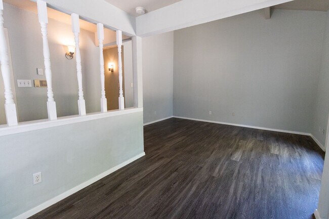 Foto del edificio - 9412 Teasdale Terrace