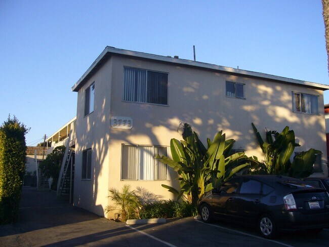 Foto del edificio - 3773 S Barrington Ave