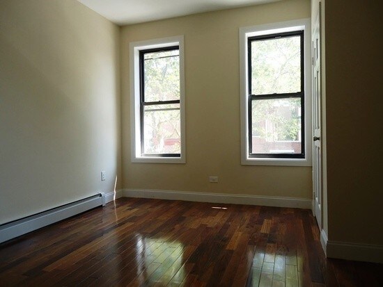 Building Photo - 431 Marion St