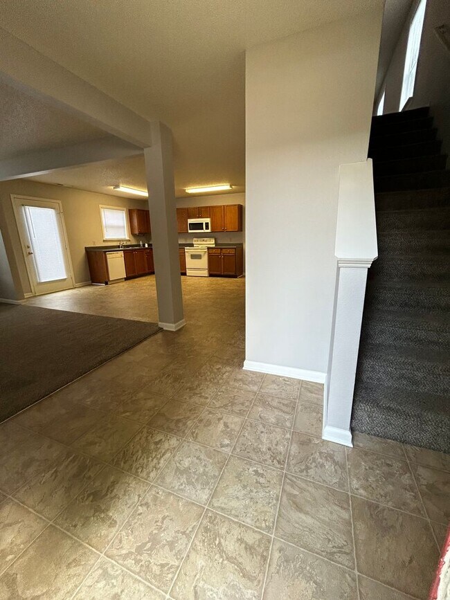 Building Photo - Franklin IN - 3 BR home