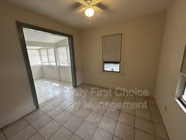 Foto del edificio - 3821 18th St N